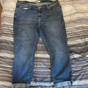 Signature by Levi Strauss Cuffed Boyfriend Jeans